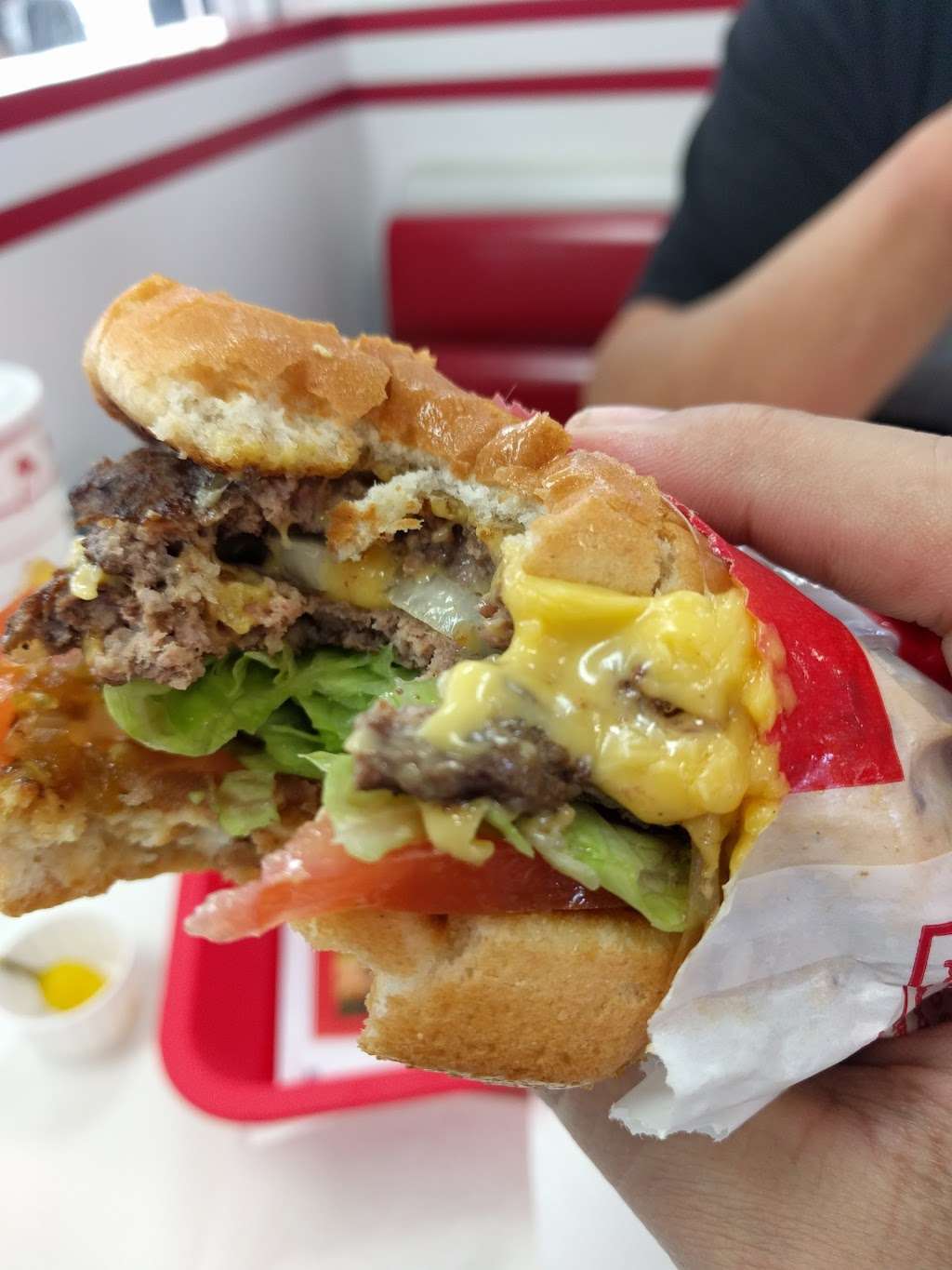 In-N-Out Burger | 3801 Inglewood Ave, Redondo Beach, CA 90278, USA | Phone: (800) 786-1000