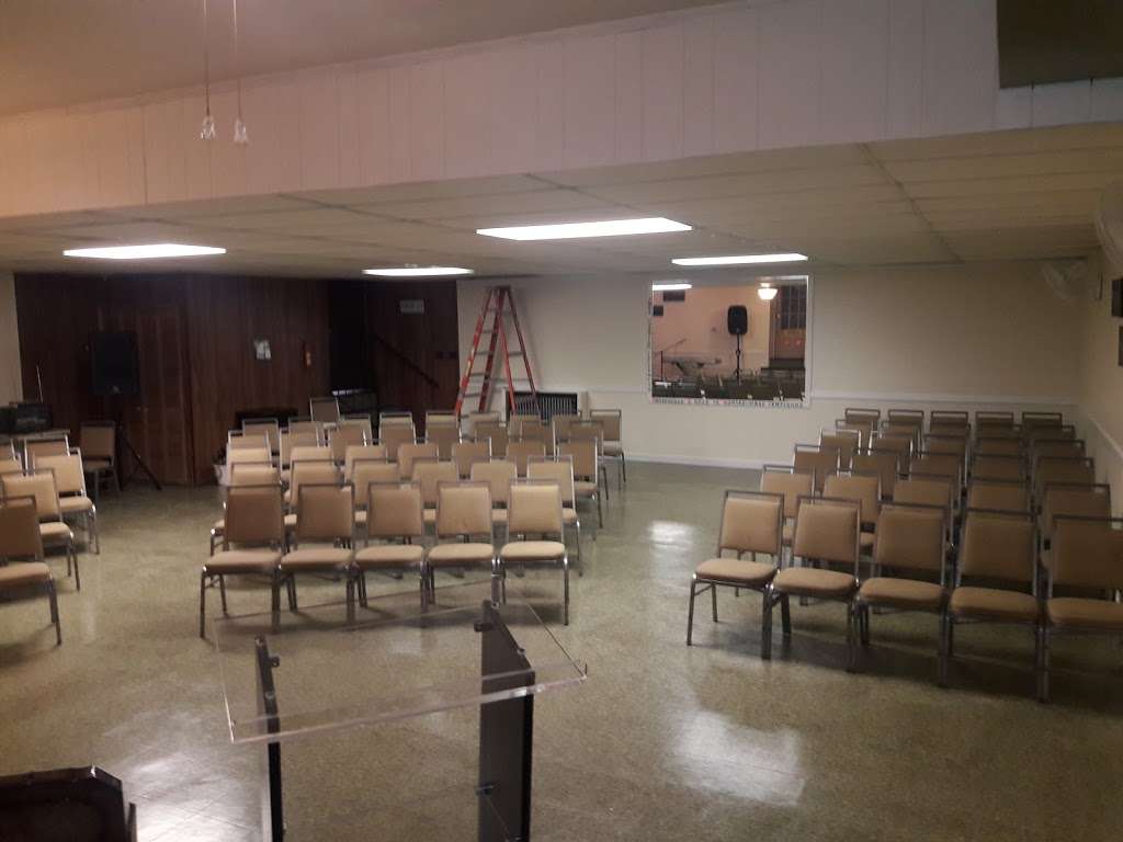 Iglesia Jehova Jireh | 1137 Broadway, Fountain Hill, PA 18015