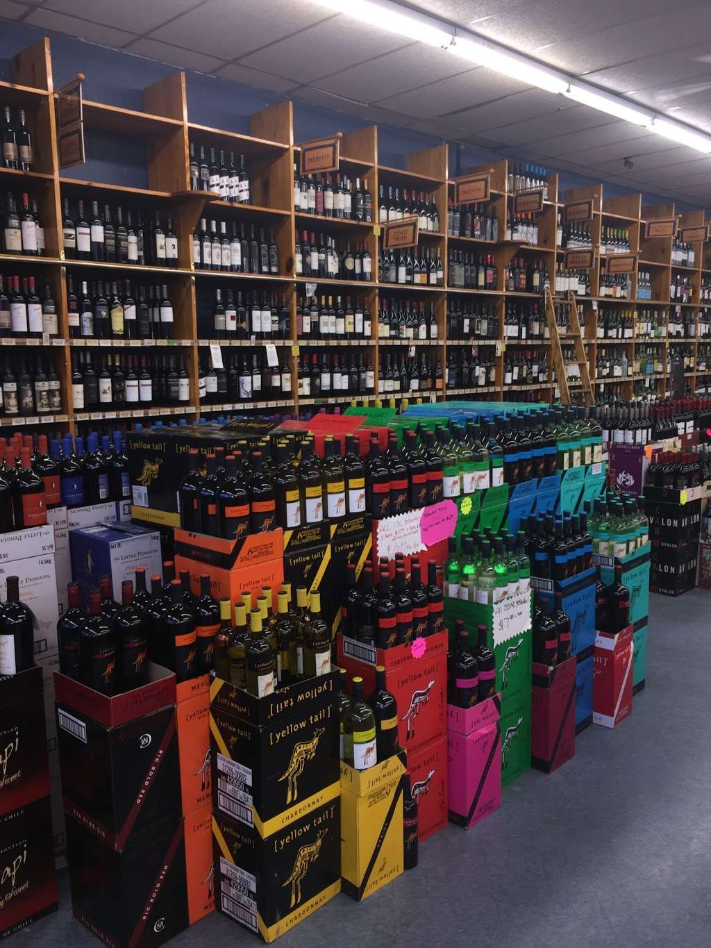 NetCost Liquors | 3161 Amboy Rd, Staten Island, NY 10306 | Phone: (718) 351-2223