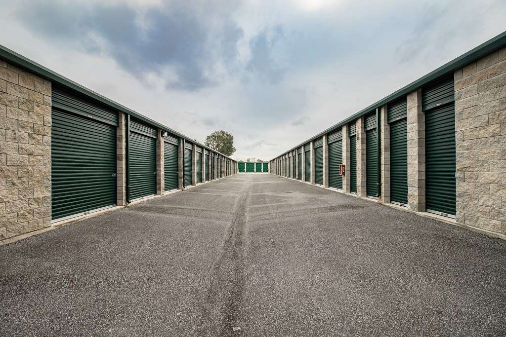 Neighborhood Storage | 4709 SE 102nd Pl, Belleview, FL 34420, USA | Phone: (352) 888-6996