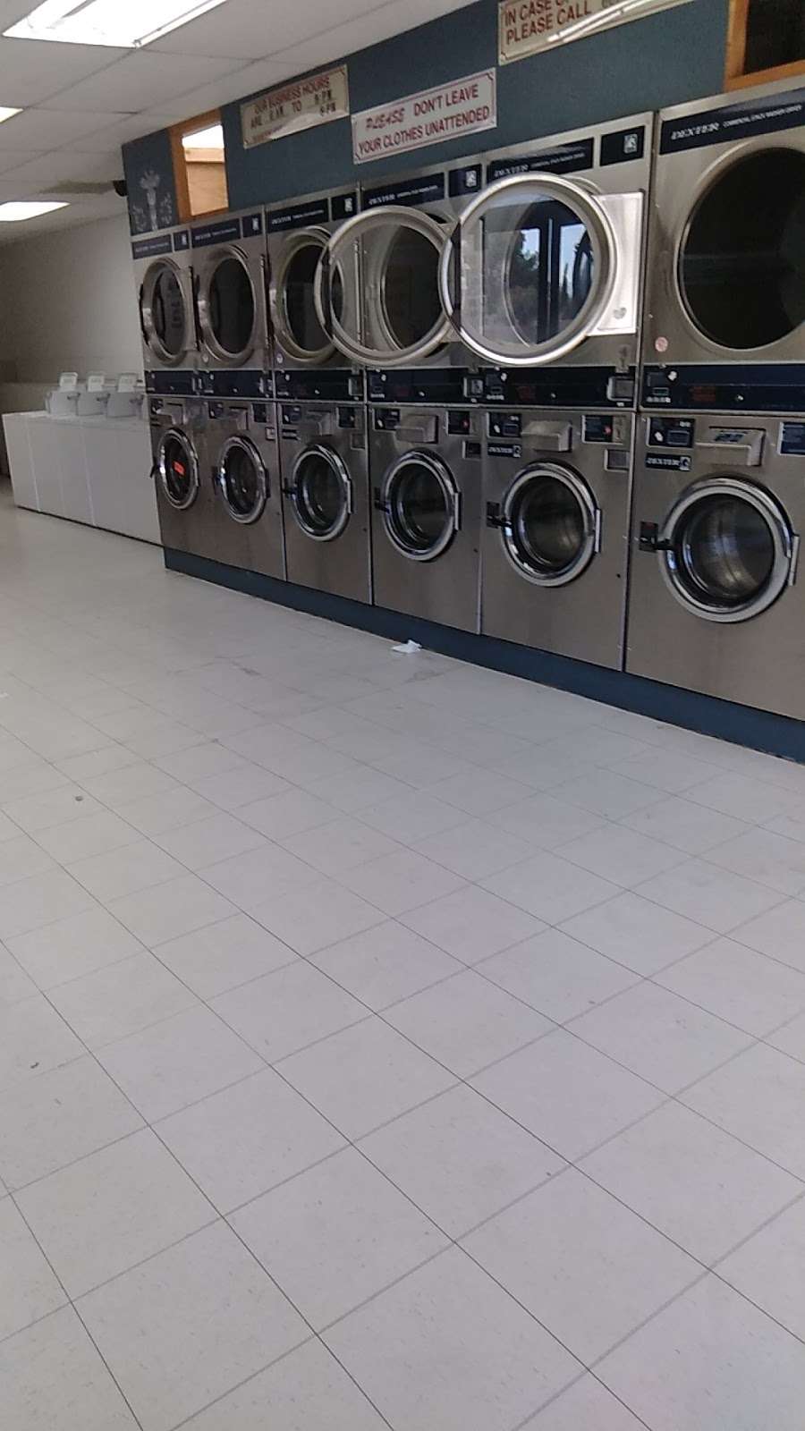 So Clean So Fresh Laundromat | 4401, suite 8, Rosamond, CA 93560 | Phone: (661) 886-9193