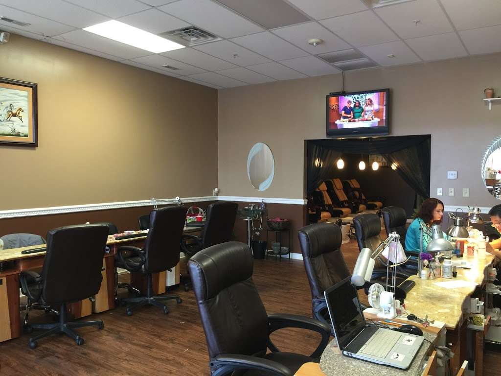 Glamour Nail And Spa Fredericksburg | 10040 Southpoint Pkwy, Fredericksburg, VA 22407, USA | Phone: (540) 898-5999