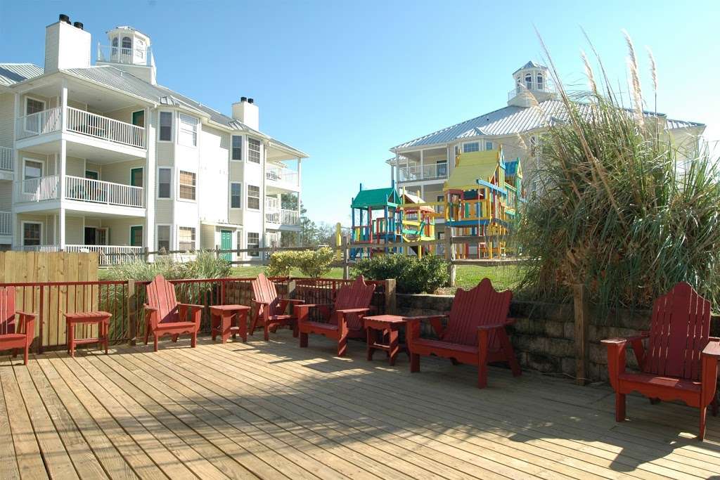 Holiday Inn Club Vacations Piney Shores Resort | 8350 Piney Shores Dr, Conroe, TX 77304, USA | Phone: (936) 856-4692