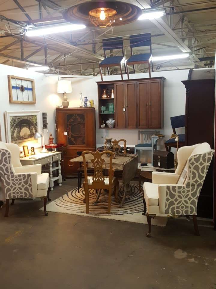 Lucas Street Antiques | 2023 Lucas Dr, Dallas, TX 75219, USA | Phone: (214) 559-9806