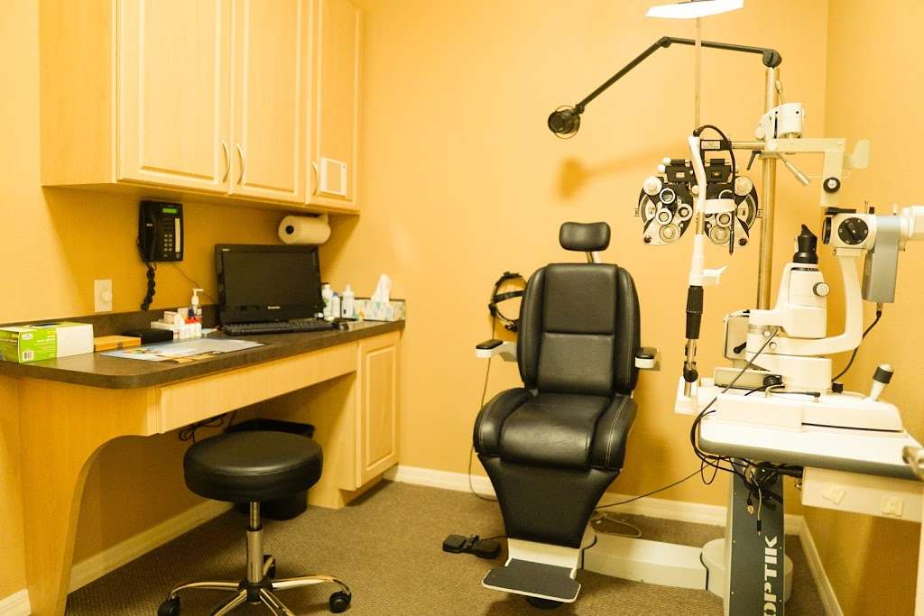 HindSight Eye Care 1 Hour Optical & Eye Exams The Villages, FL | 2478 Burnsed Blvd, The Villages, FL 32163, USA | Phone: (352) 399-5412