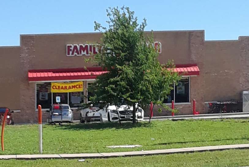 Family Dollar | 3709 S Carrier Pkwy, Grand Prairie, TX 75052, USA | Phone: (972) 264-2727