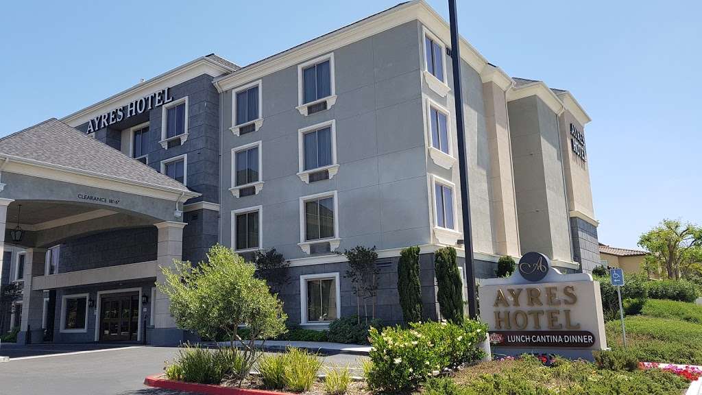 Ayres Hotel Fountain Valley | 17550 Brookhurst St, Fountain Valley, CA 92708 | Phone: (714) 861-5170