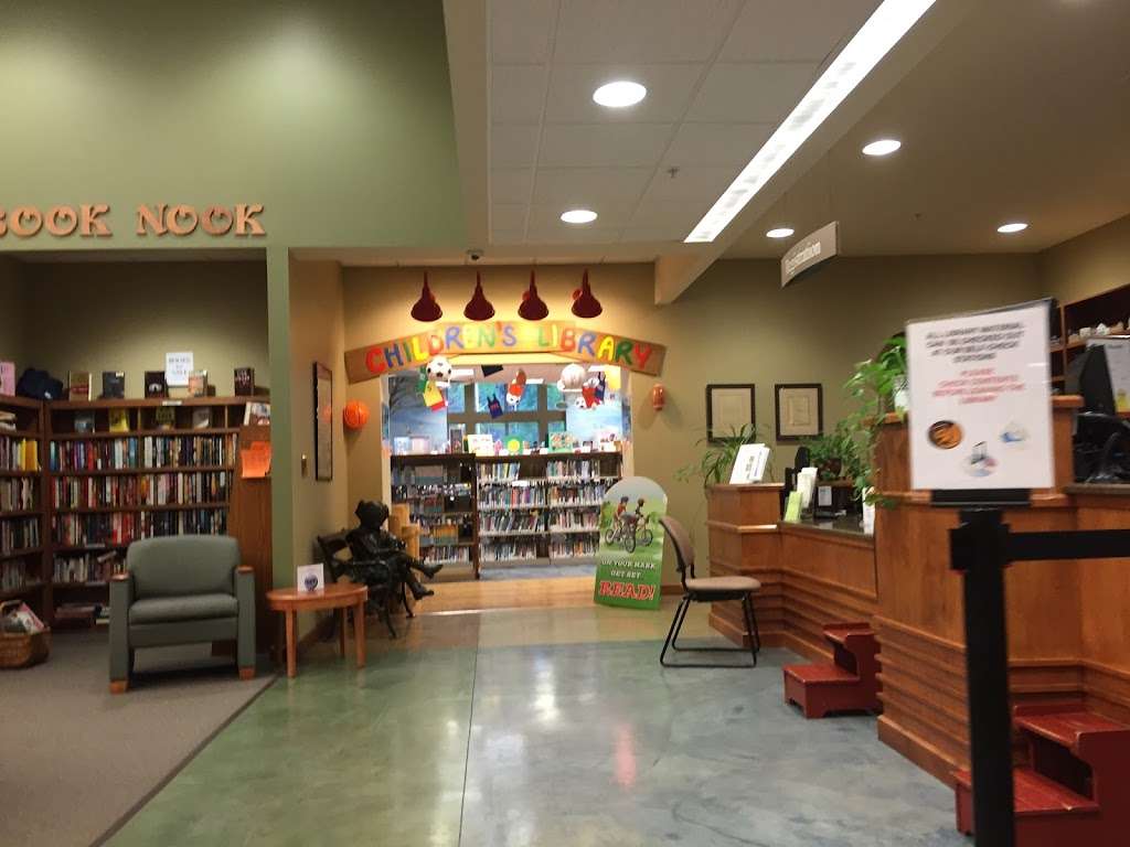 Pewaukee Public Library | 210 Main St, Pewaukee, WI 53072, USA | Phone: (262) 691-5670