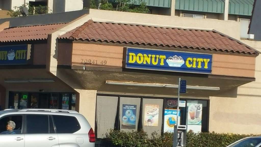 Donut City | 20941 Norwalk Blvd, Lakewood, CA 90715, USA | Phone: (562) 809-6011