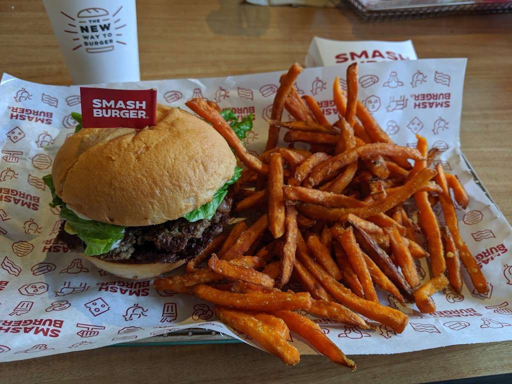 Smashburger | 2000 E Rio Salado Pkwy Ste 1155, Tempe, AZ 85281, USA | Phone: (480) 894-3469