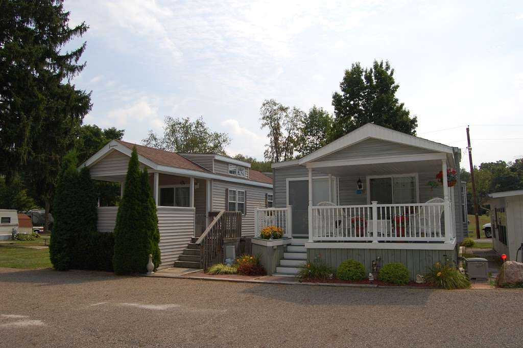 Lakeside RV Resort-Encore | 7089 N Chicago Rd, New Carlisle, IN 46552, USA | Phone: (574) 654-3260