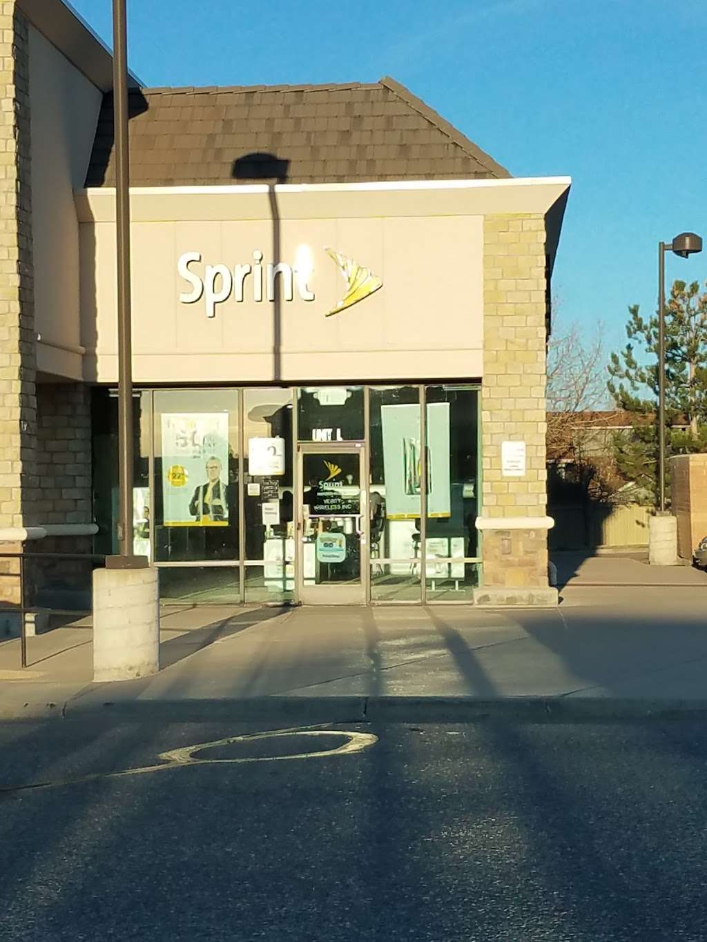 Sprint Store | 20269 E Smoky Hill Rd ste l ste l, Aurora, CO 80015, USA | Phone: (303) 766-7171