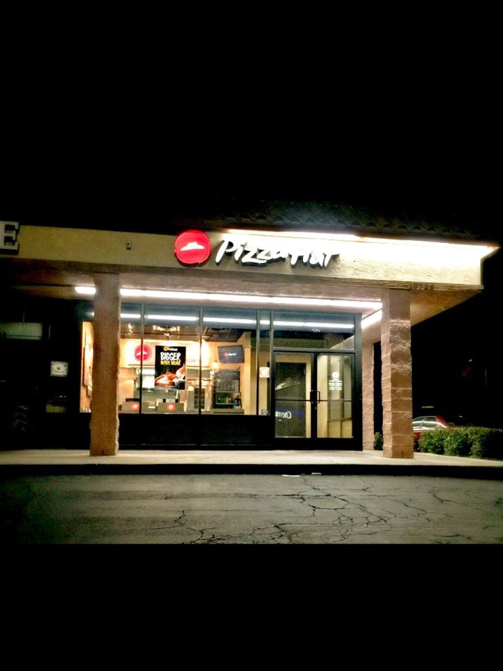 Pizza Hut | 19725 Yorba Linda Blvd, Yorba Linda, CA 92886, USA | Phone: (714) 779-2222