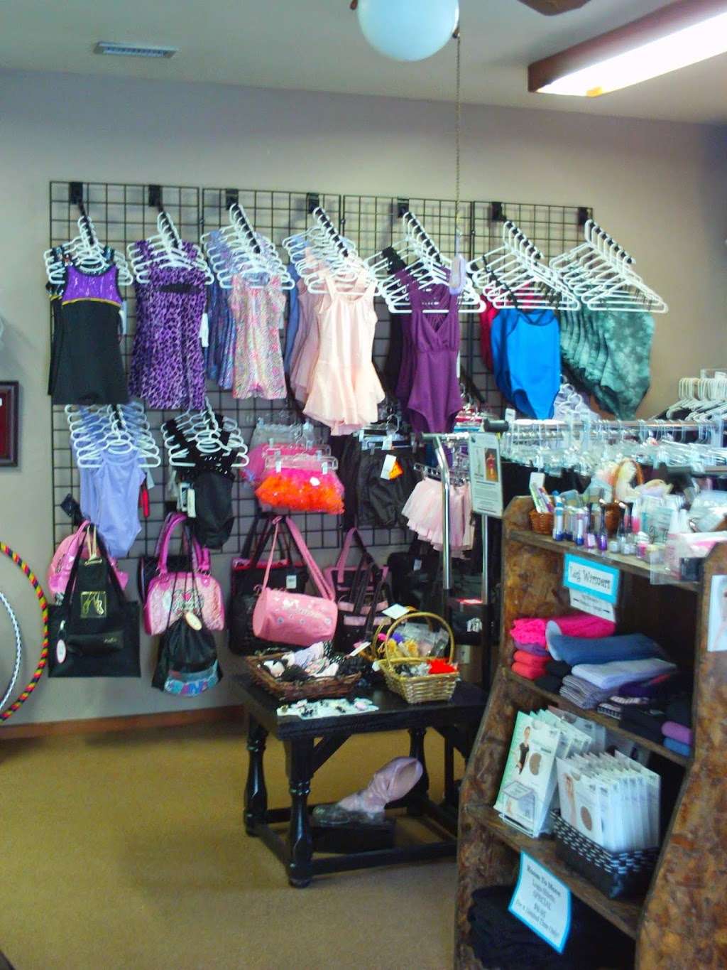 Dressed To Groove | 3729 Chicago Rd, Steger, IL 60475, USA | Phone: (708) 277-6777 Dressed To Groove | 3729 Chicago Rd, Steger, IL 60475, USA | Phone: (708) 277-6777