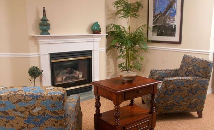 Benchmark Senior Living at Plymouth Crossings | 157 South St, Plymouth, MA 02360 | Phone: (508) 297-6518