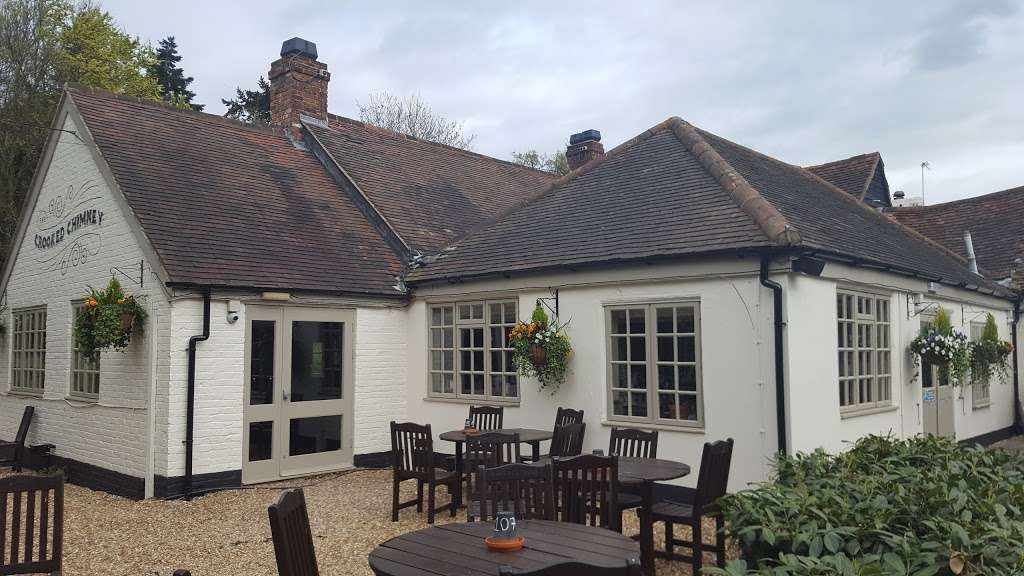 The Crooked Chimney | Cromer Hyde Ln, Hatfield, Welwyn Garden City AL8 7XE, UK | Phone: 01707 397021