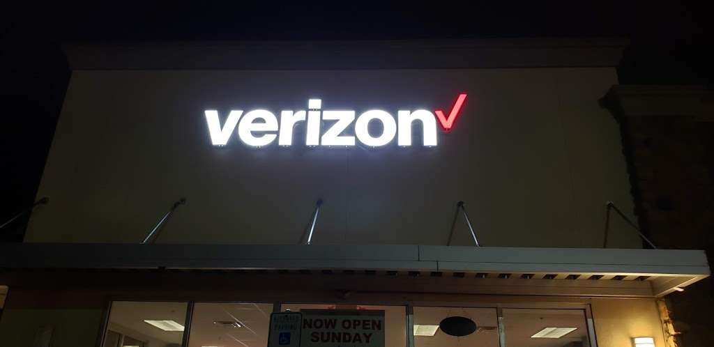 Verizon Authorized Retailer – Russell Cellular | 162 N Hwy 35 Bypass, Suite B, Alvin, TX 77511, USA | Phone: (281) 299-6888