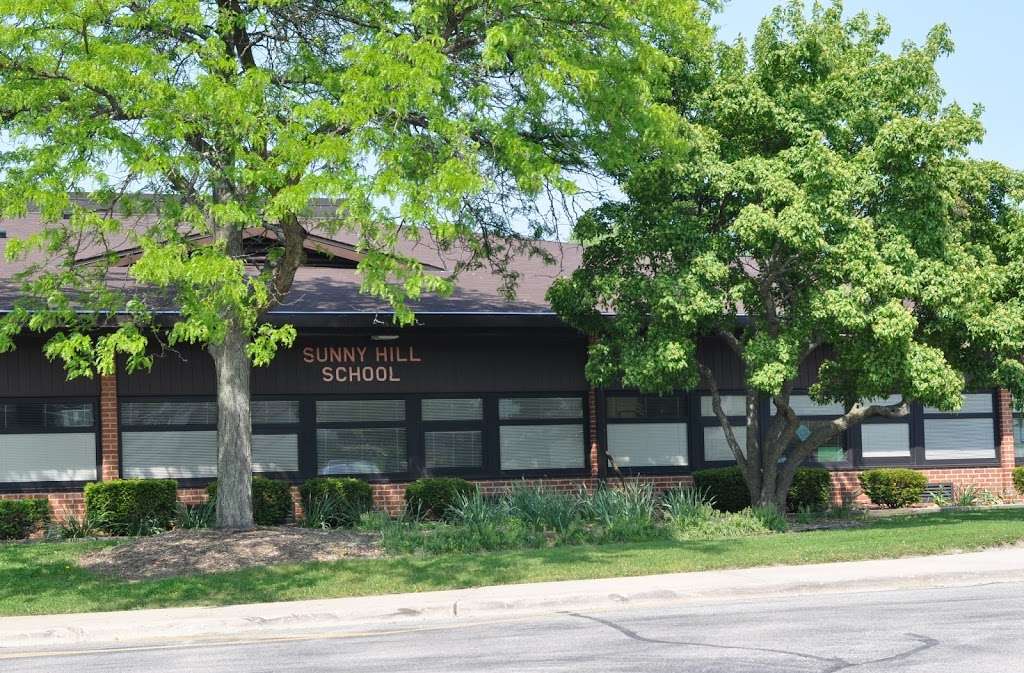 Sunny Hill Elementary School | 2500 Helm Rd, Carpentersville, IL 60110, USA | Phone: (847) 426-4232