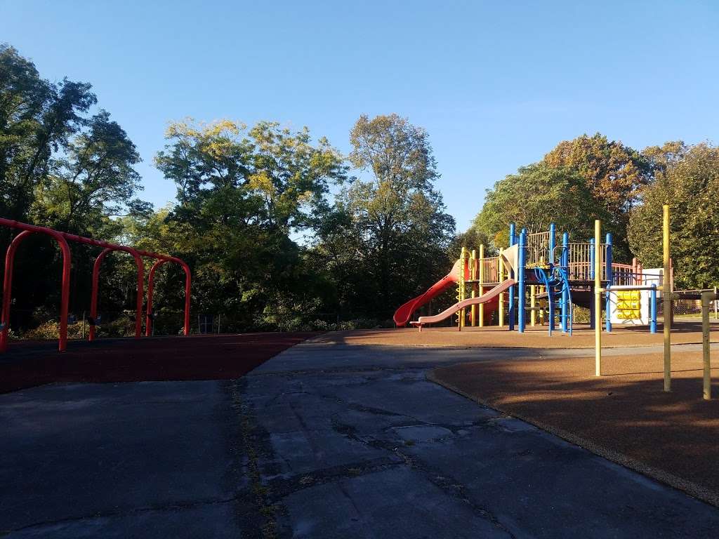 Houston Playground | 900 Grakyn Ln, Philadelphia, PA 19128 | Phone: (215) 685-2597