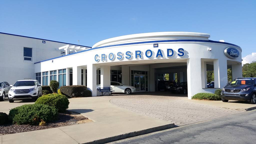 Crossroads Ford of Fuquay-Varina | 3217 N Main St, Fuquay-Varina, NC 27526, USA | Phone: (919) 552-2228