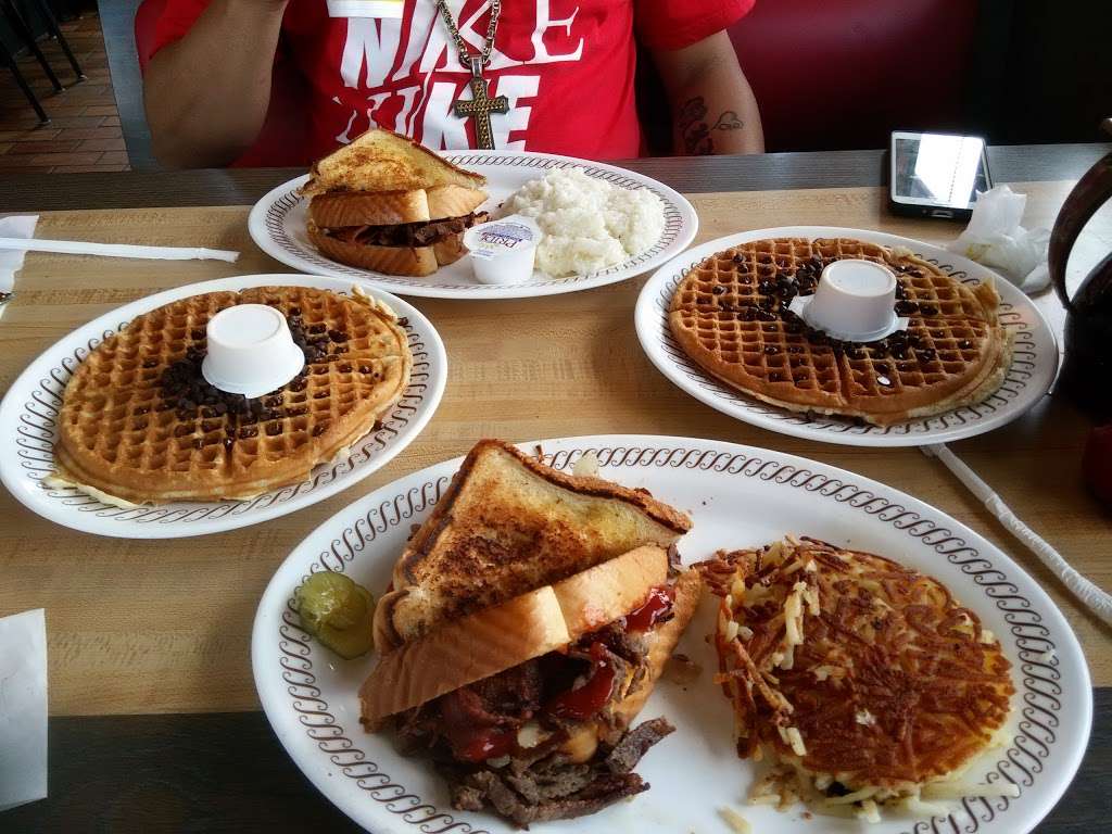 Waffle House | 4690 Seven Dwarfs Ln, Kissimmee, FL 34746, USA | Phone: (407) 396-2241