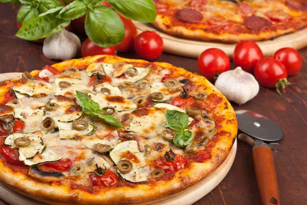 Classic Pizza Restaurant III | 1076 Main St, Bolton, MA 01740, USA | Phone: (978) 779-0200