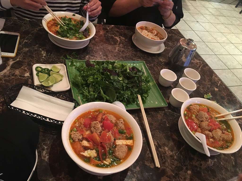 Pho Nice Vietnamese Restaurant | 880 Geneva Ave, San Francisco, CA 94112, USA | Phone: (415) 587-8321