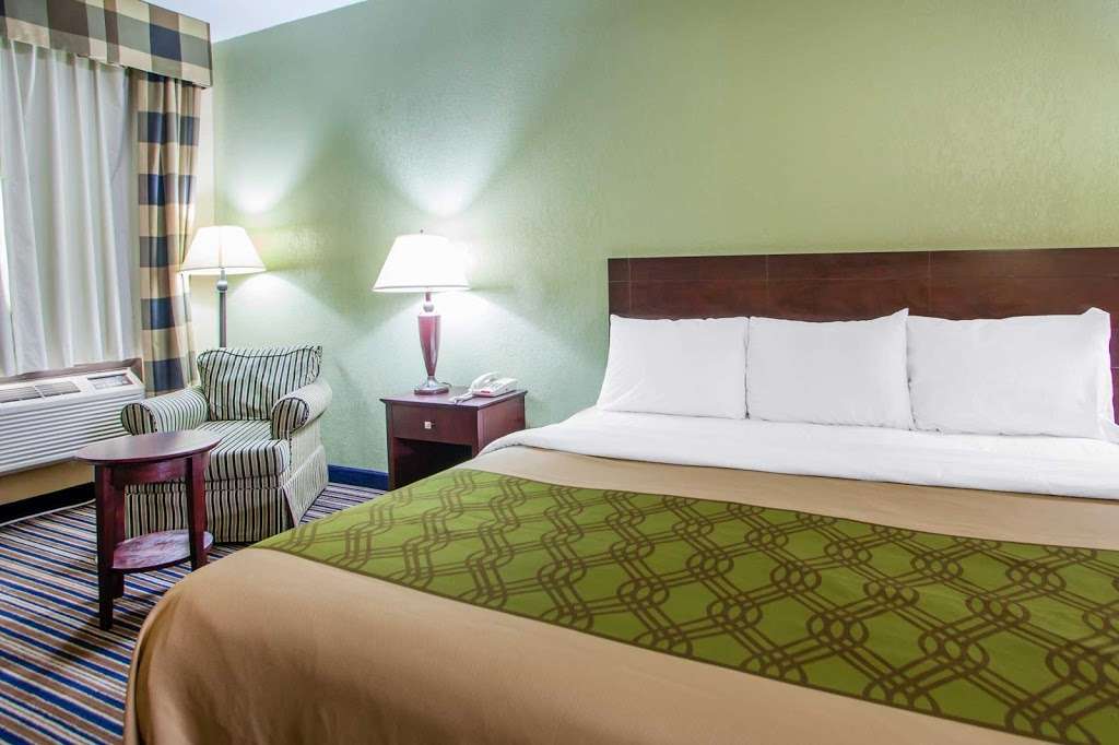 Econo Lodge Belton - Kansas City South | 222 Peculiar Dr, Belton, MO 64012, USA | Phone: (816) 322-1222