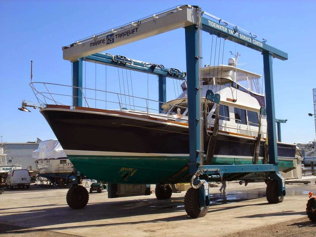 Annapolis Yacht Company | 6 Dock St, Annapolis, MD 21401, USA | Phone: (410) 268-7171