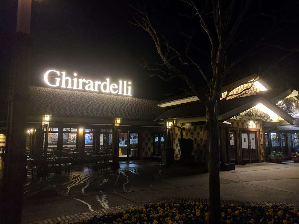 Ghirardelli Soda Fountain-Choc | Lake Buena Vista, FL 32830, USA