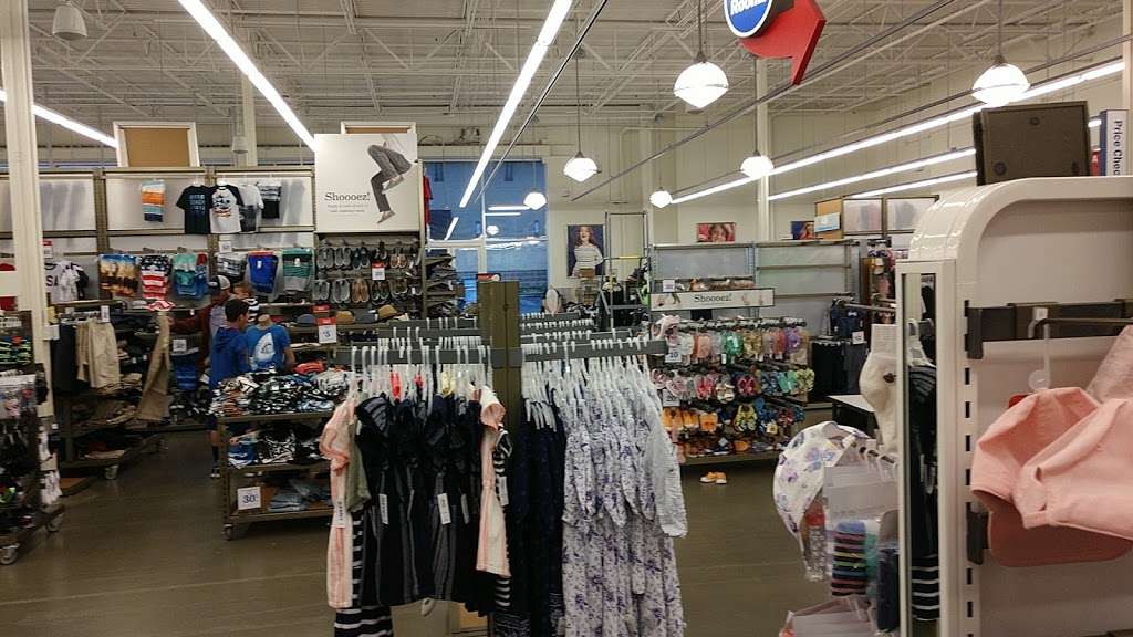Old Navy | 9729 Northlake Centre Pkwy, Charlotte, NC 28216, USA | Phone: (704) 509-1361