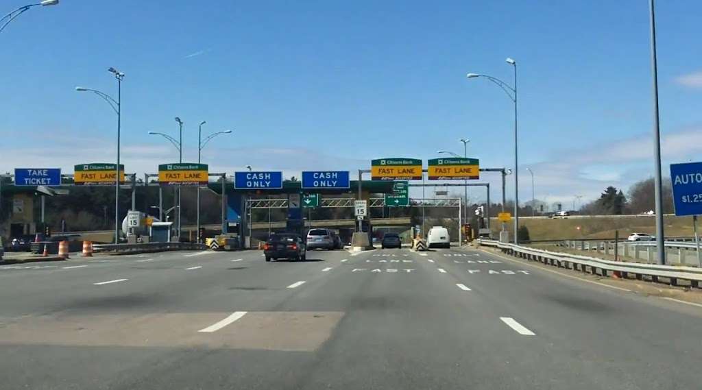 Former Weston Toll Plaza | I-95 & I-90 & Massachusetts Turnpike, Weston, MA 02493, USA