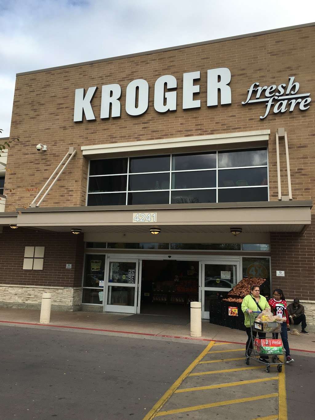 Kroger Fresh Fare | 4241 Capitol Ave, Dallas, TX 75204, USA | Phone: (972) 338-3100