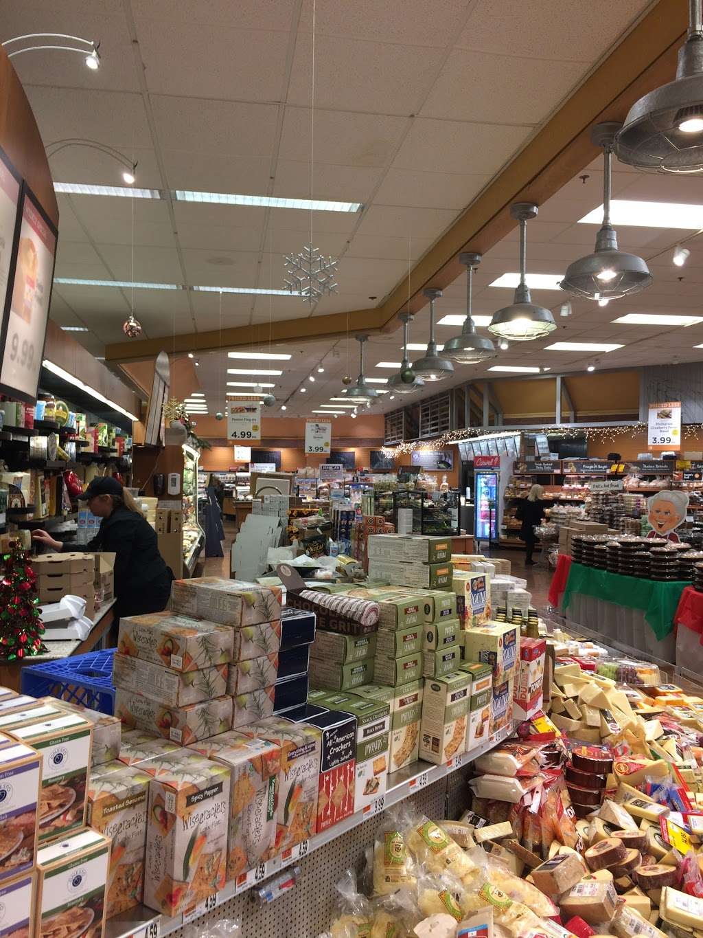 Roche Bros Westwood | 338 Washington St, Westwood, MA 02090, USA | Phone: (781) 326-9303