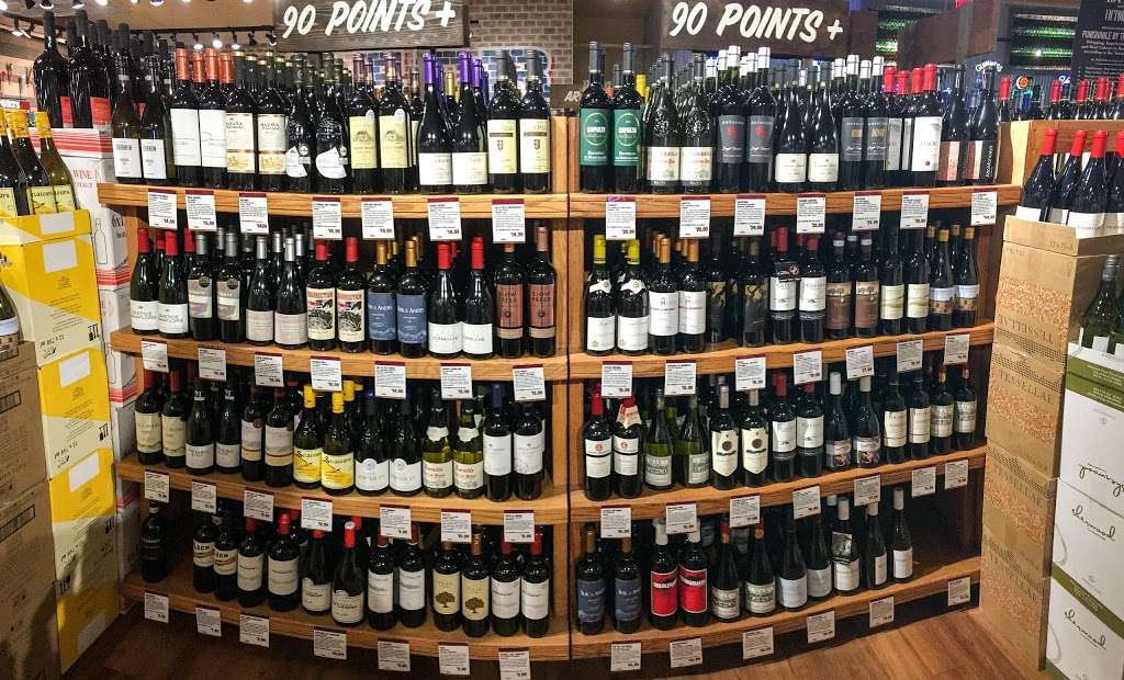 Stew Leonards Wines & Spirits of Danbury | 2 Nabby Rd, Danbury, CT 06811, USA | Phone: (203) 797-0049