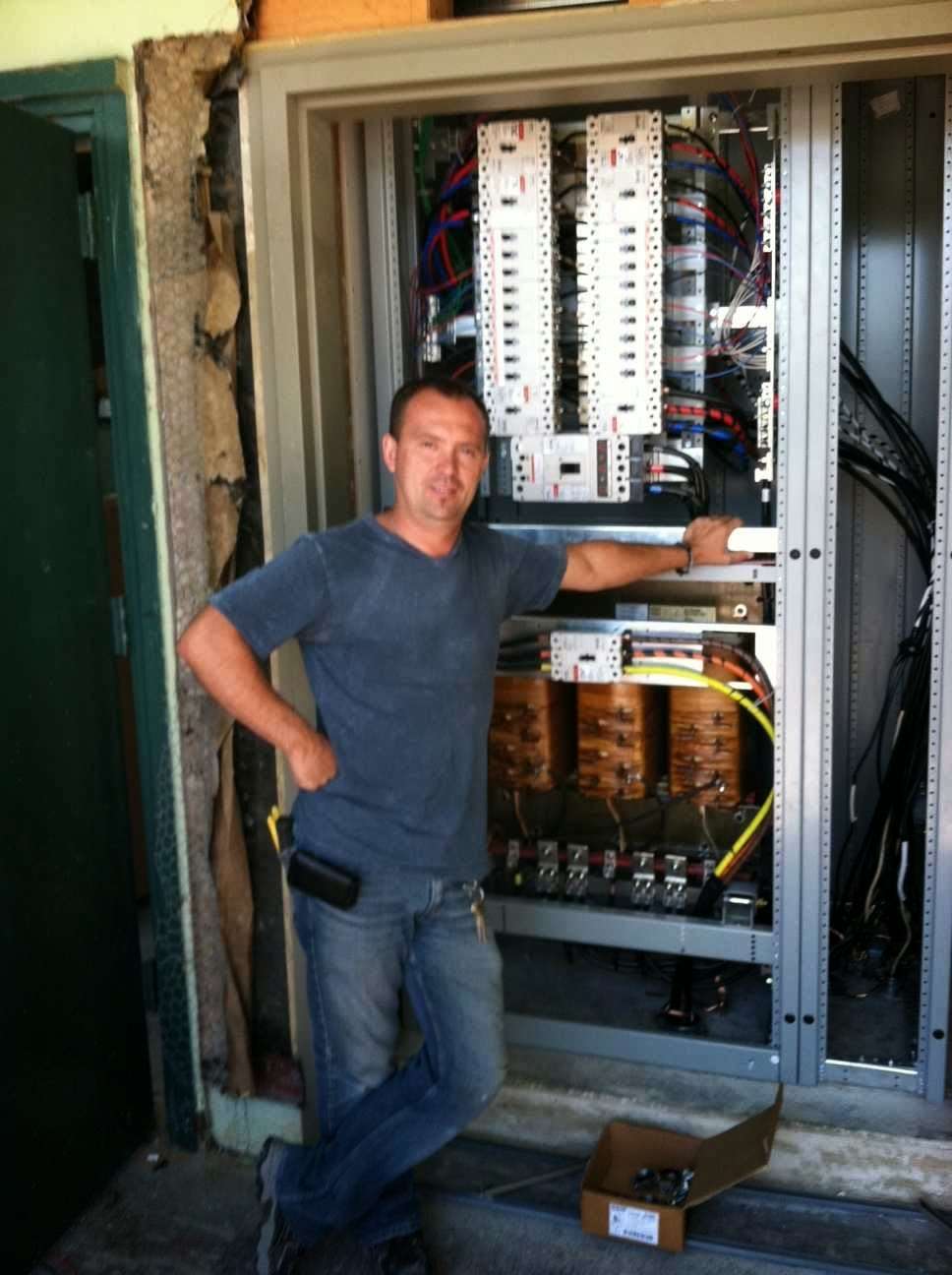 Dynasty Electric - Electrical Contractor | 8336 Faust Ave, Canoga Park, CA 91304, USA | Phone: (323) 854-9829