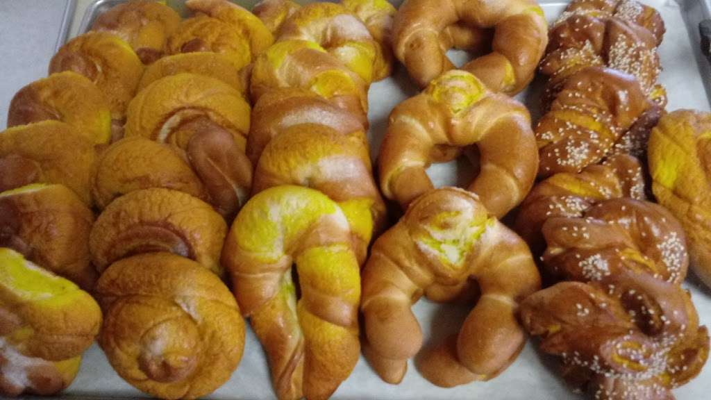 La Villa Bakery | 4530 E Alondra Blvd, Compton, CA 90221, USA | Phone: (310) 608-6068