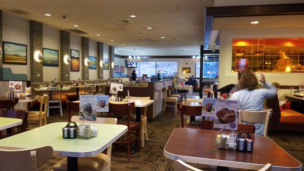 Village Inn | 12622 W Ken Caryl Ave, Littleton, CO 80127 | Phone: (303) 973-5677