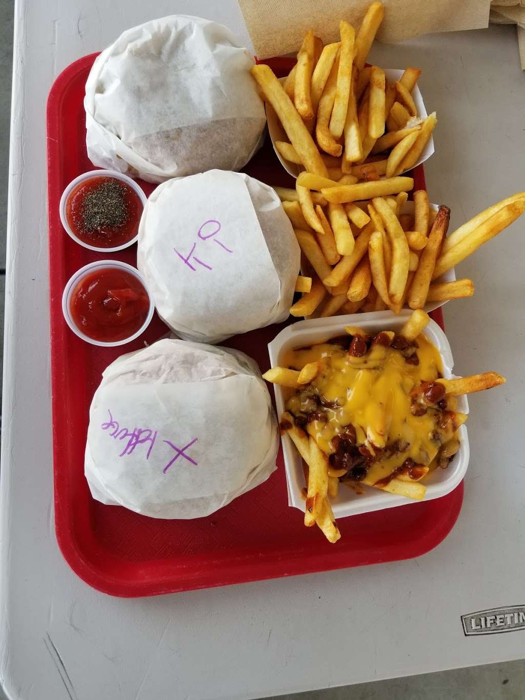 Lennys Burger Shop | 13616 N 35th Ave, Phoenix, AZ 85029 | Phone: (602) 978-8959