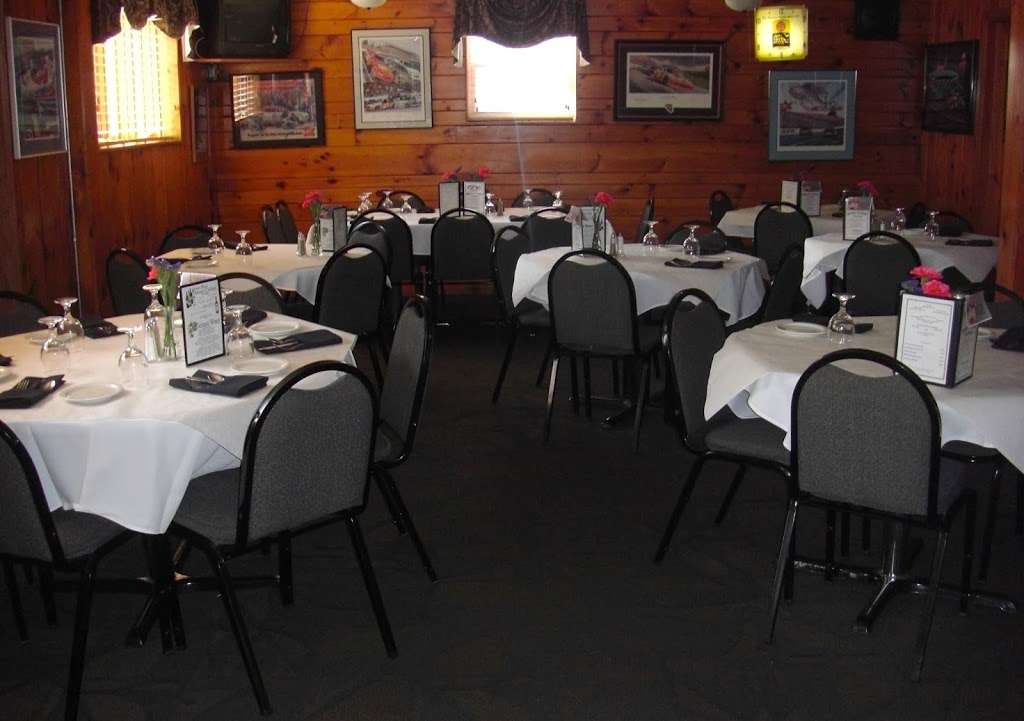 Wegners St Martins Inn | 11318 W St Martins Rd, Franklin, WI 53132, USA | Phone: (414) 425-9971