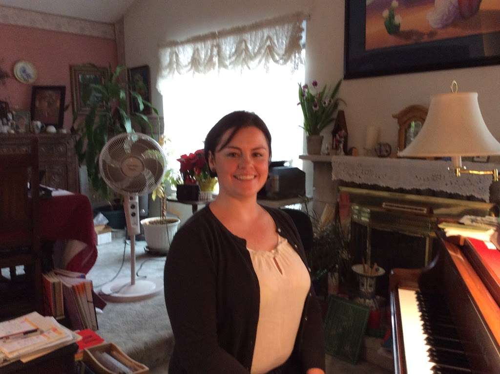 Jackie Silva Schreck Piano Studio | 674 Costa Dr, Napa, CA 94558, USA | Phone: (707) 253-9051