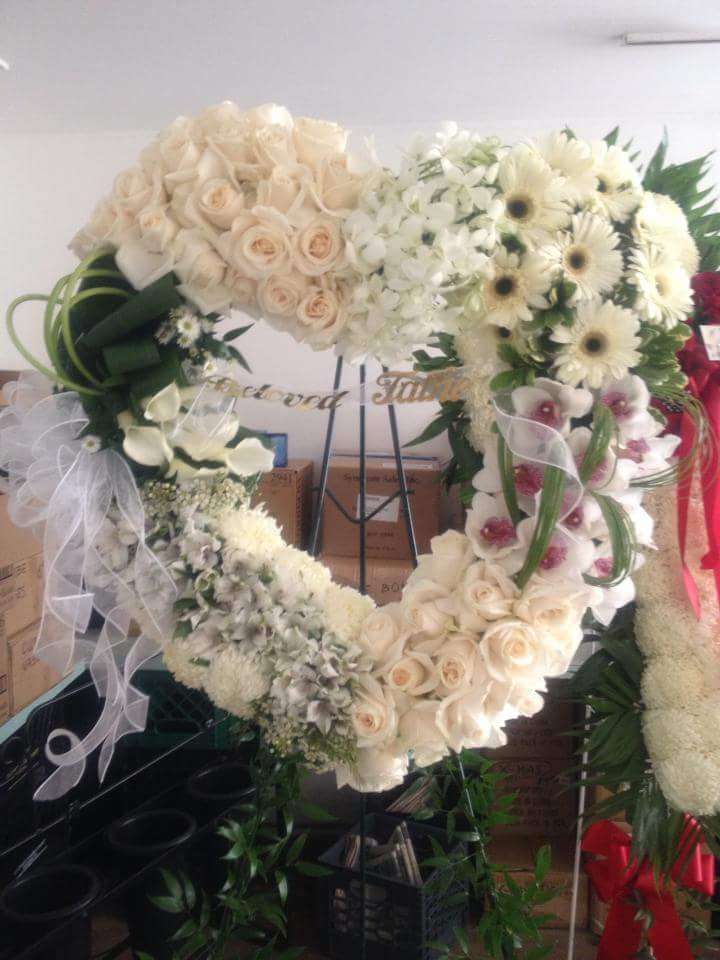 Danielles Rockaway Florist | 436 Beach 129th St, Far Rockaway, NY 11694, USA | Phone: (718) 318-8888