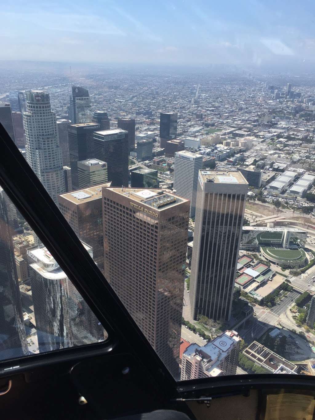 Los Angeles Helicopter Tours | 10 Universal City Plaza, Universal City, CA 91608, USA | Phone: (818) 859-5500