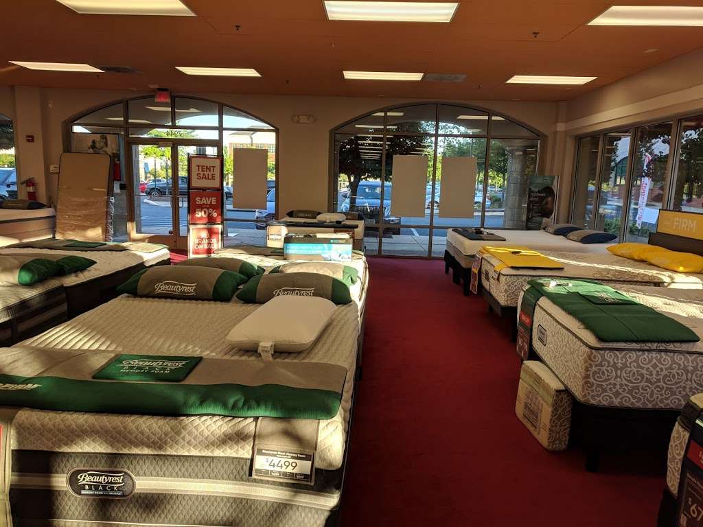 Mattress Firm Gainesville West | 7944 Crescent Park Dr, Gainesville, VA 20155, USA | Phone: (703) 754-4405