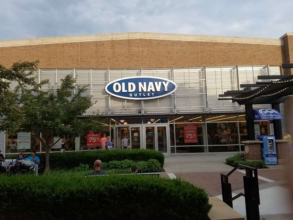 Old Navy | 1815 Village West Pkwy, Kansas City, KS 66111 | Phone: (913) 334-9118
