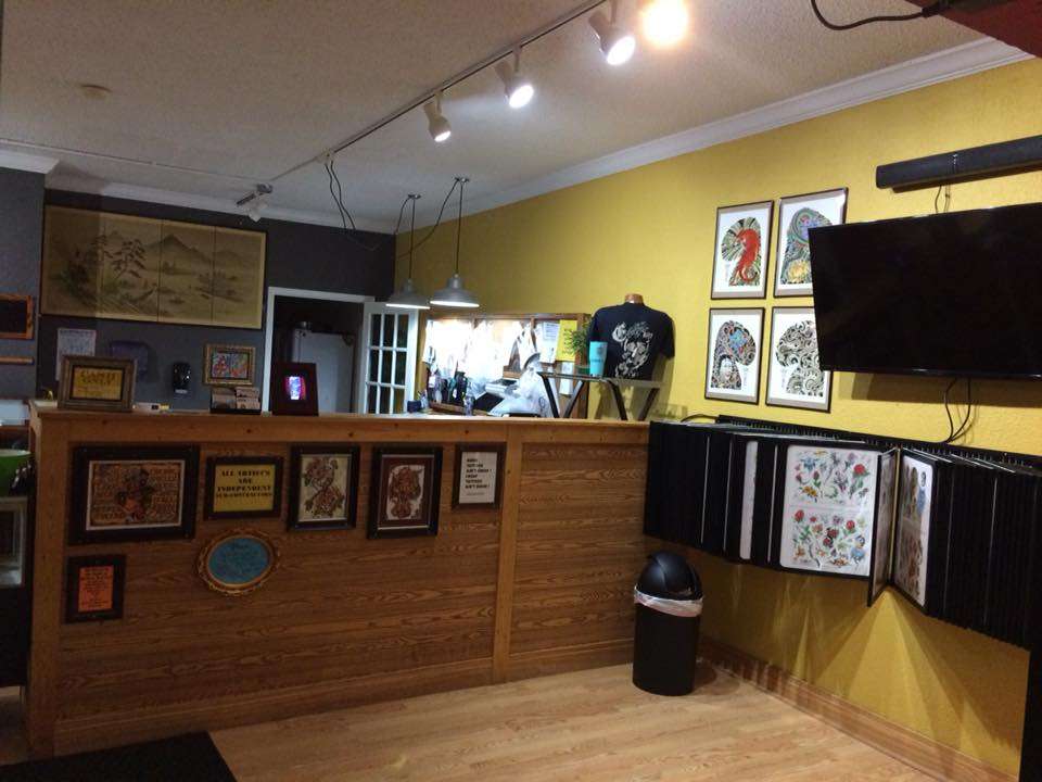 Electric Art Tattoos | 35 Grand Ave # A, Fox Lake, IL 60020, USA | Phone: (847) 973-2236