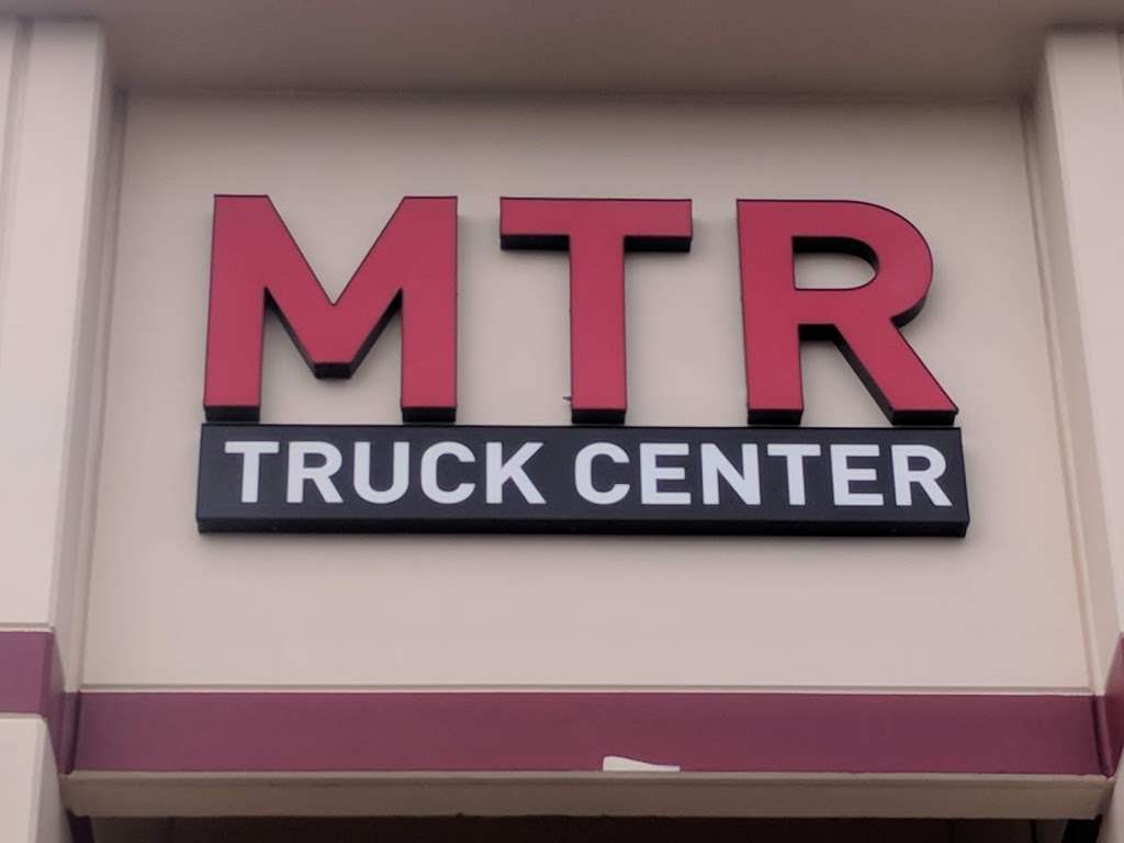 MTR Truck Center | 920 County Line Rd, Bensenville, IL 60106, USA | Phone: (630) 238-3380