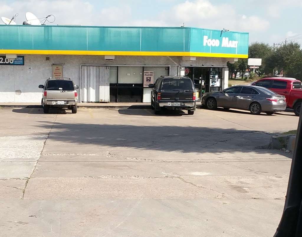 Valero Gas Station | 8899 N Loop E Fwy, Houston, TX 77013, USA | Phone: (713) 675-1028