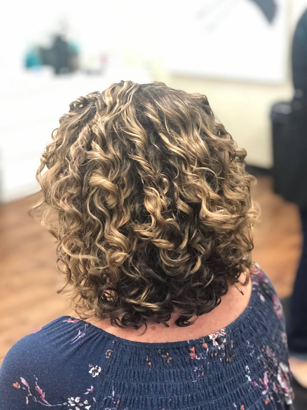 Unleashed Curly Hair Salon | 3700 Parsons Ave, Columbus, OH 43207, USA | Phone: (614) 295-8021