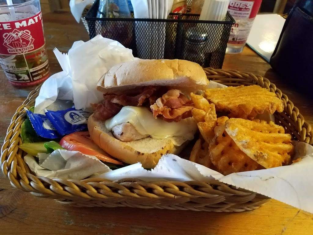 Double Ds Pub and Eatery | W1602 Co Rd J, Mukwonago, WI 53149, USA | Phone: (262) 363-3671